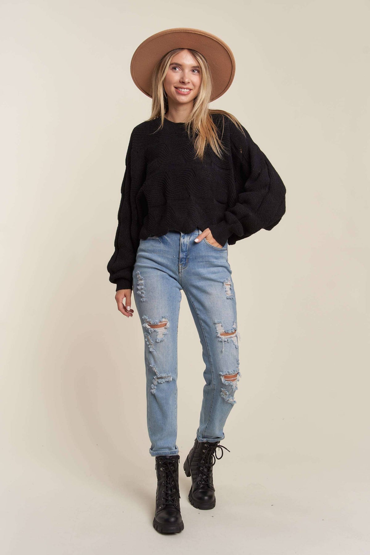 SCALLOP HEM LOOSE FIT SWEATER TOP