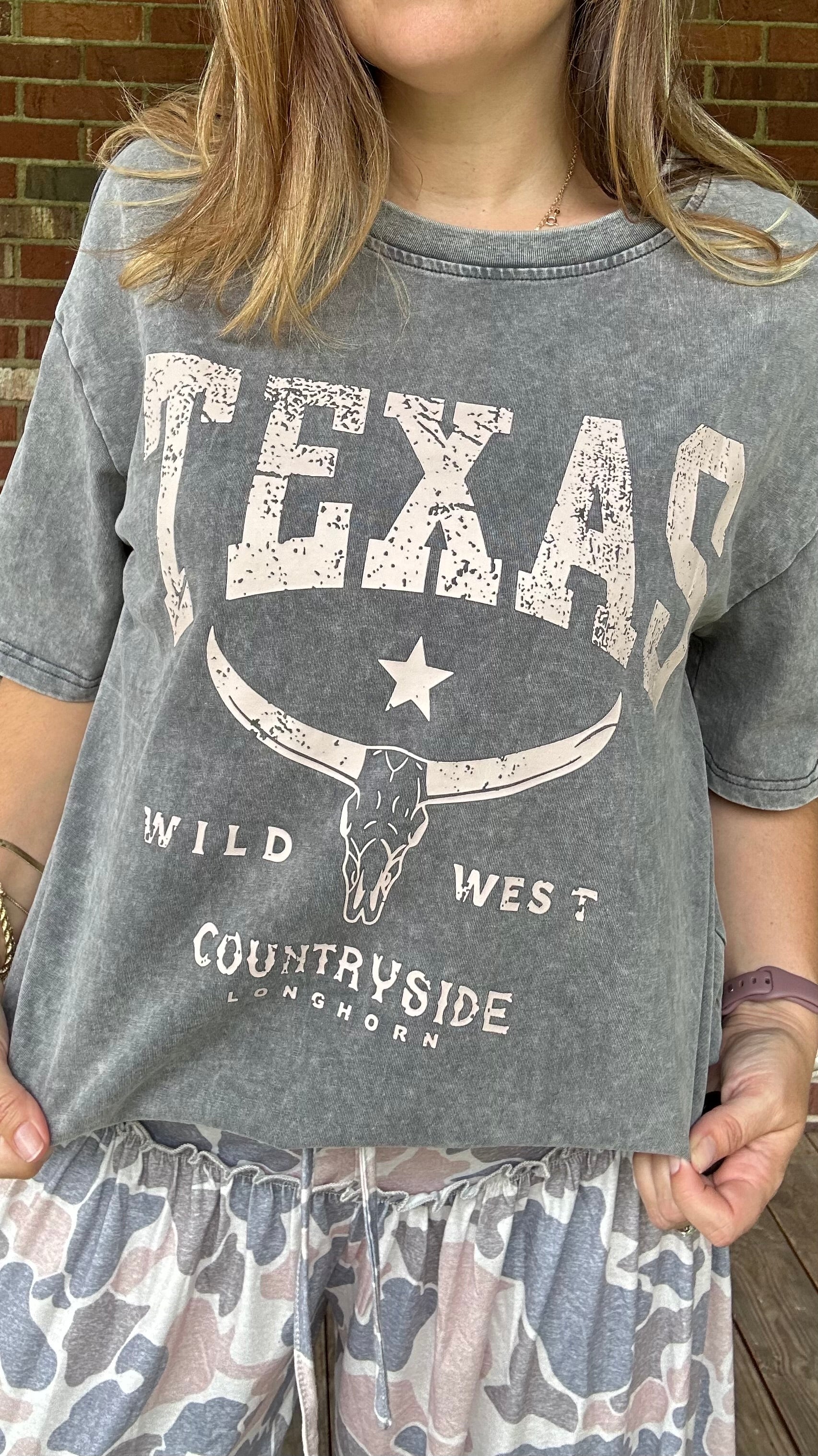 Texas Wild West Countryside Longhorn graphic tee in washed charcoal