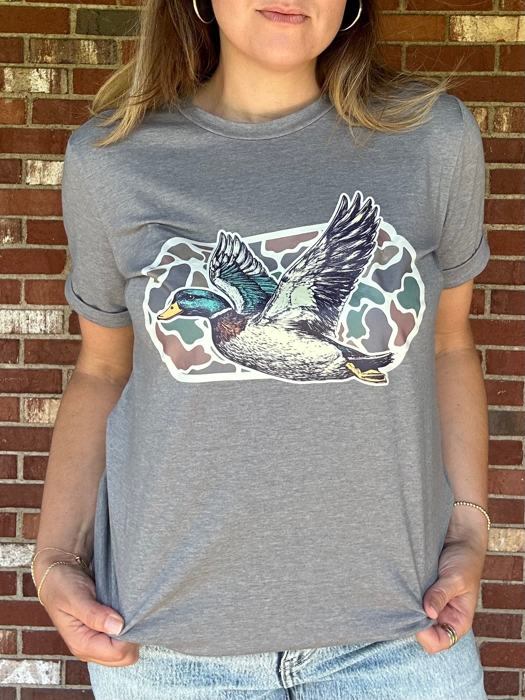 Mallard duck camo graphic tee in heather gray