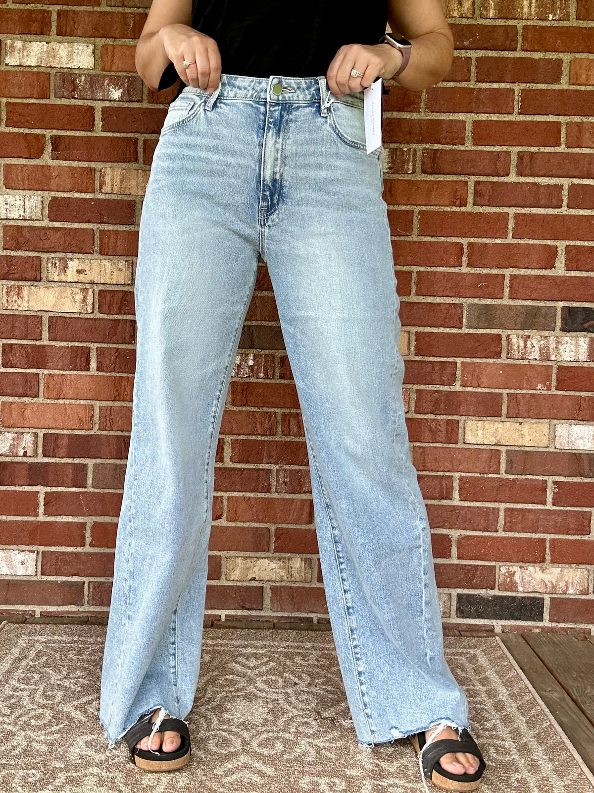 SUPER HIGH RISE UNEVEN RAW HEM VINTAGE FLARE JEANS