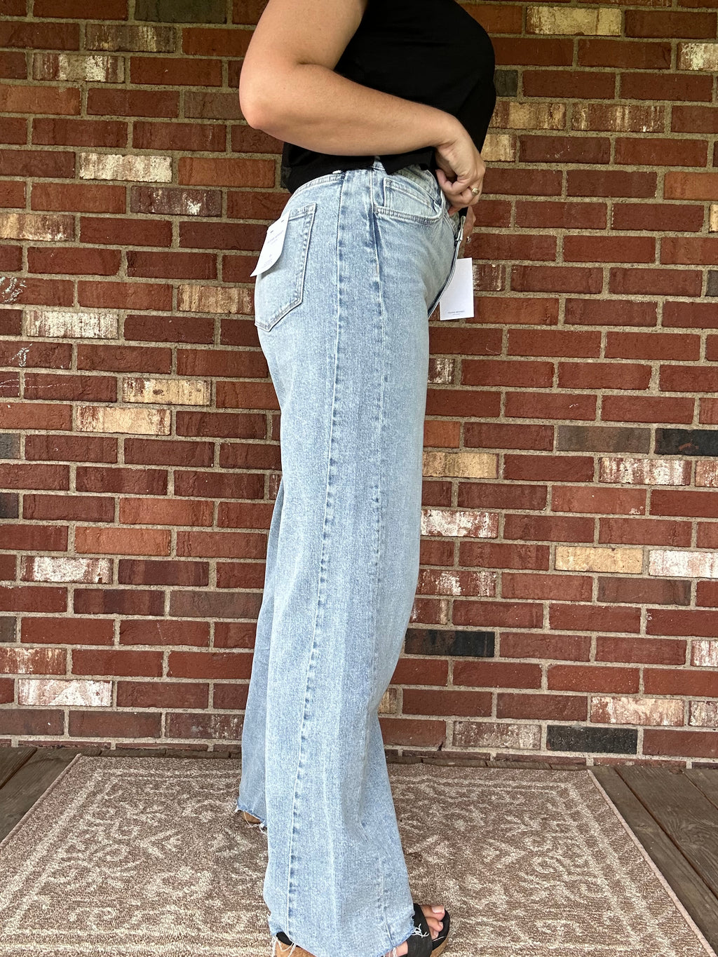 SUPER HIGH RISE UNEVEN RAW HEM VINTAGE FLARE JEANS