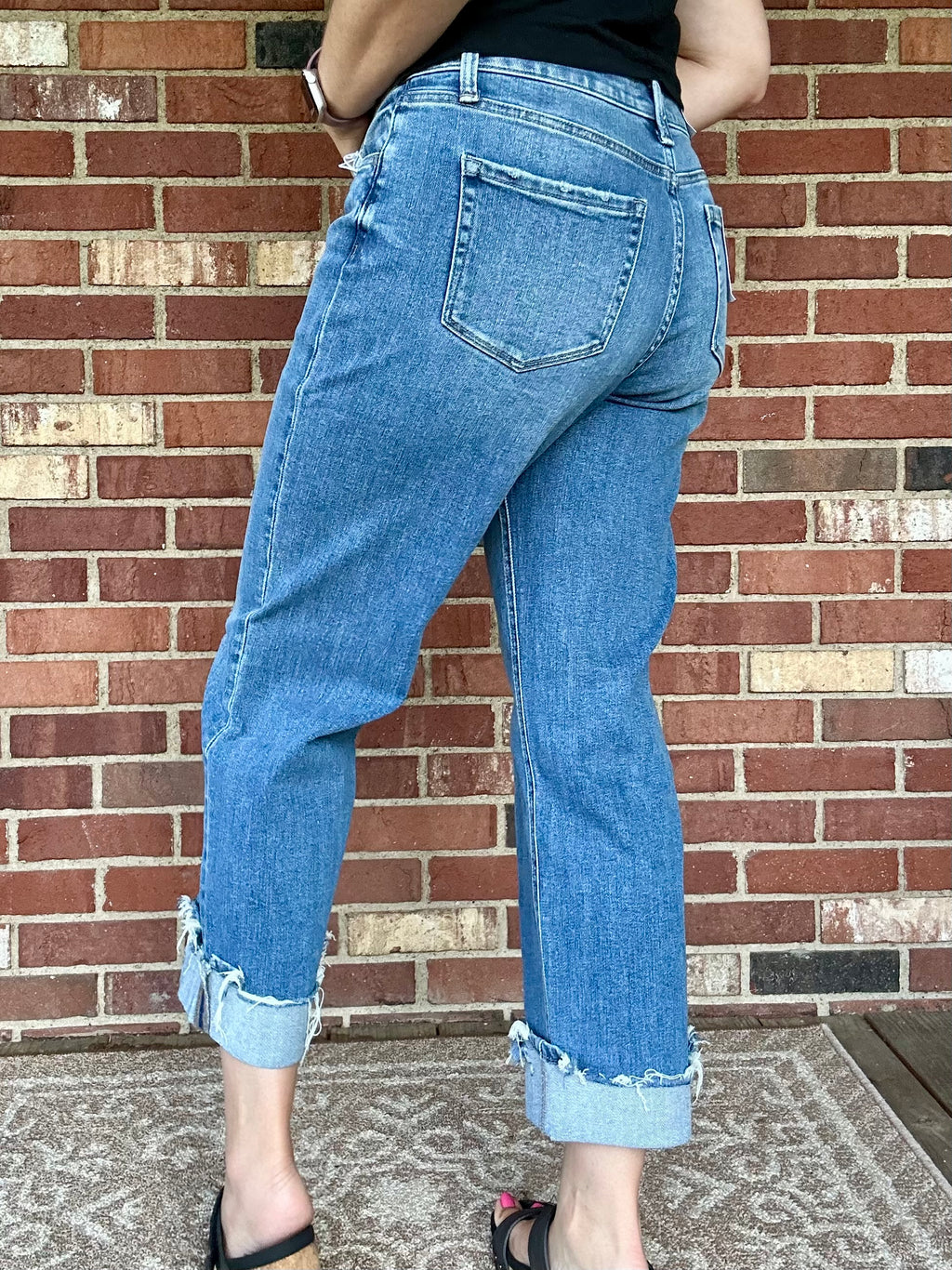 MID RISE RAW CUFFED HEM SLIM WIDE JEANS