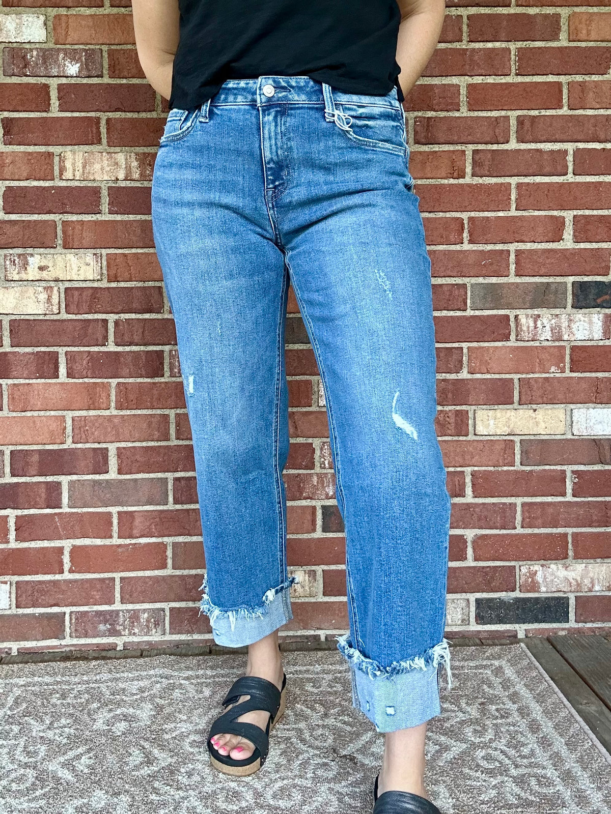 MID RISE RAW CUFFED HEM SLIM WIDE JEANS